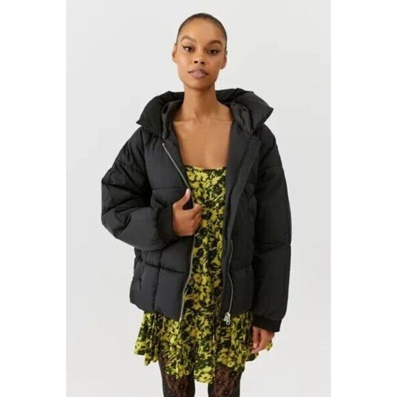 Urban Outfitters Izzy Hooded Puffer Jacket Womens XS Black NEW - Picture 1 of 6